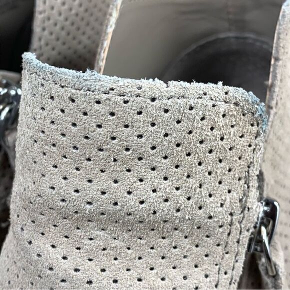 Steve Madden~Women's~” Caliber” Taupe Suede Ankle~Sneakers~Size 8.5M. - Picture 8 of 11